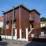 Spacious And Bright Close To Fiera And San Siro
