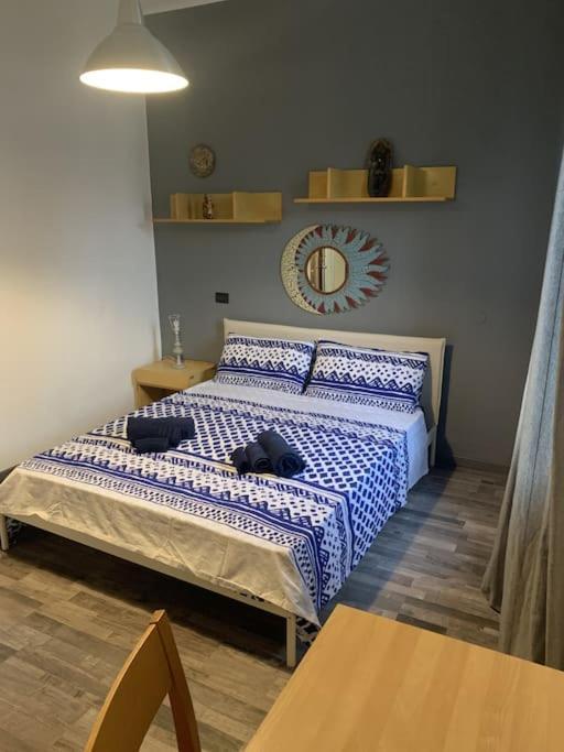 Spacious And Bright Close To Fiera And San Siro Appartement