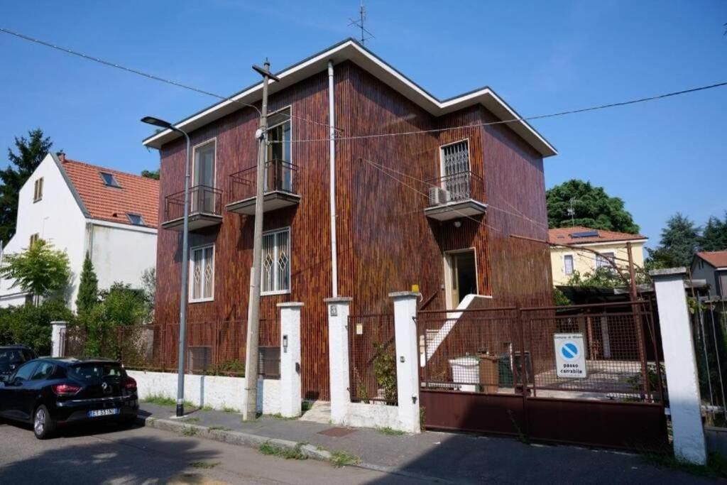 Spacious And Bright Close To Fiera And San Siro *